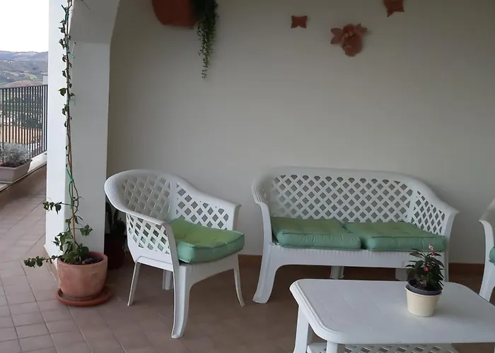 L'aurora Corso Umberto L 220, 88821 *